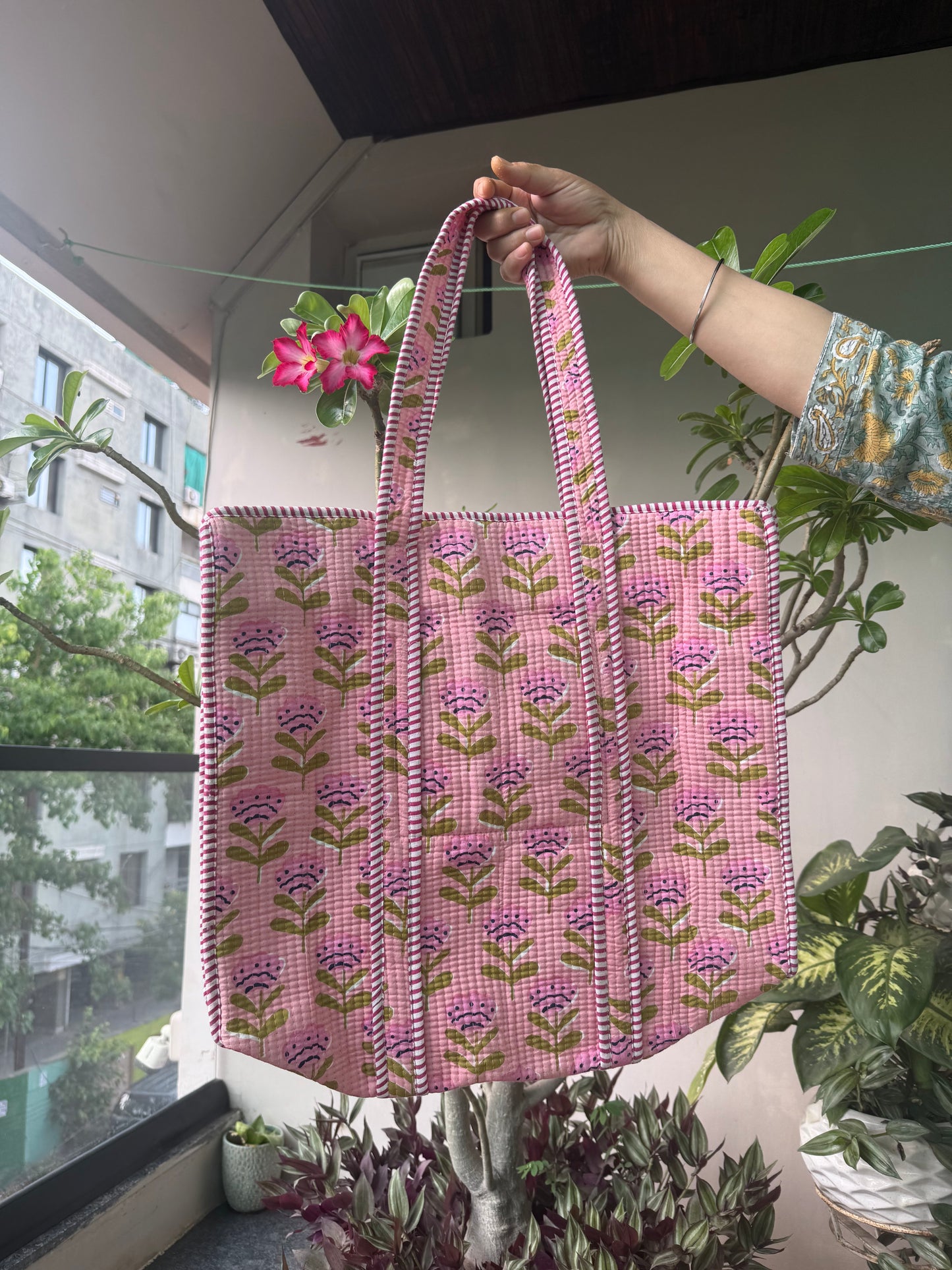 Quilted tote bag