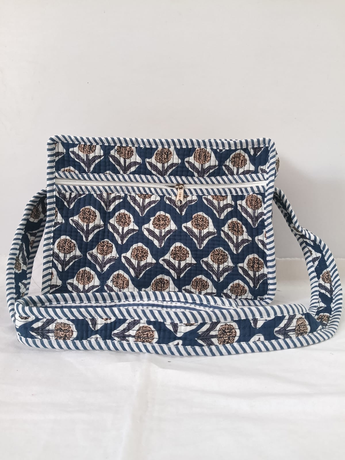 Sling bag