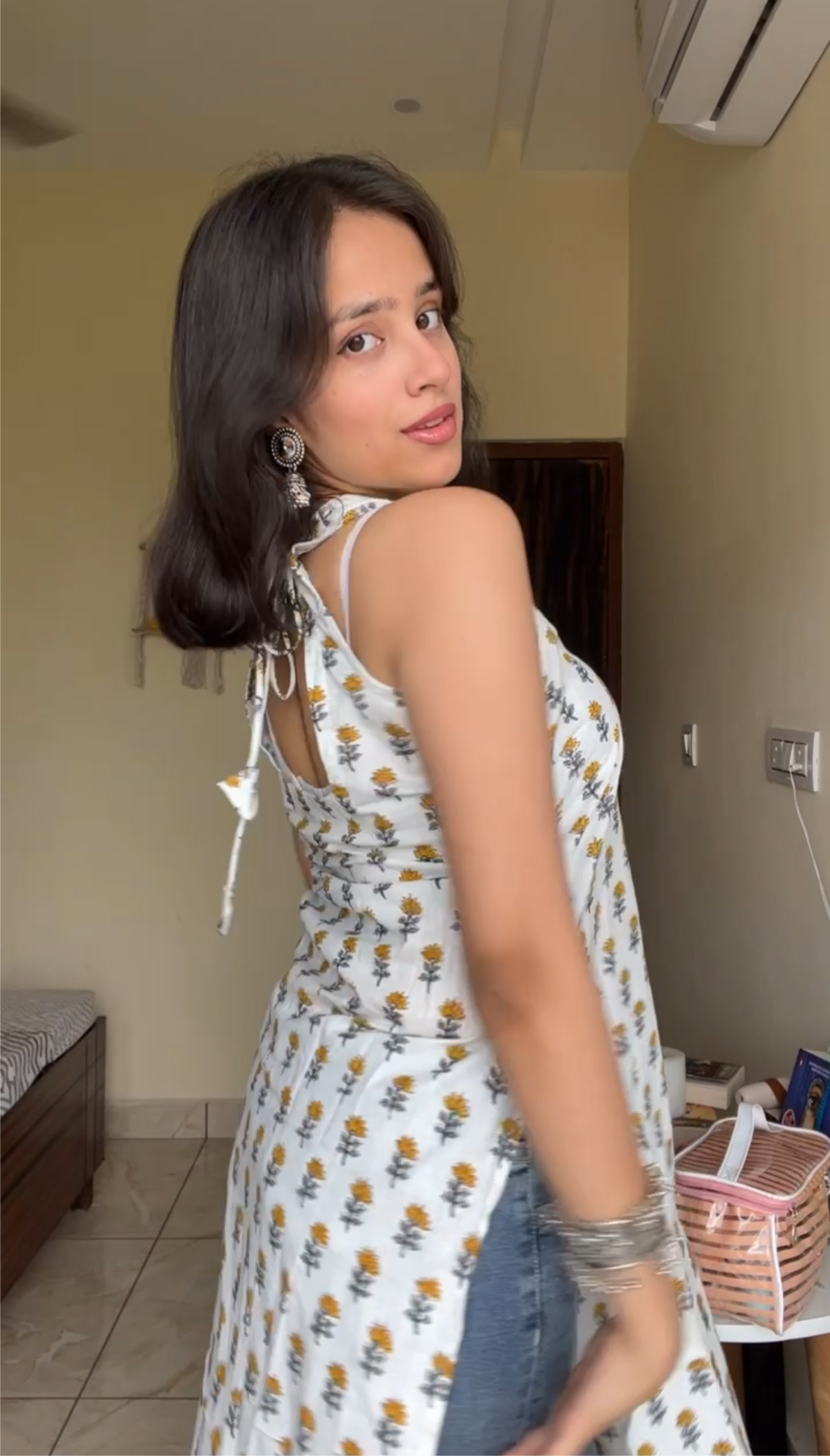 Peela phool Kurti