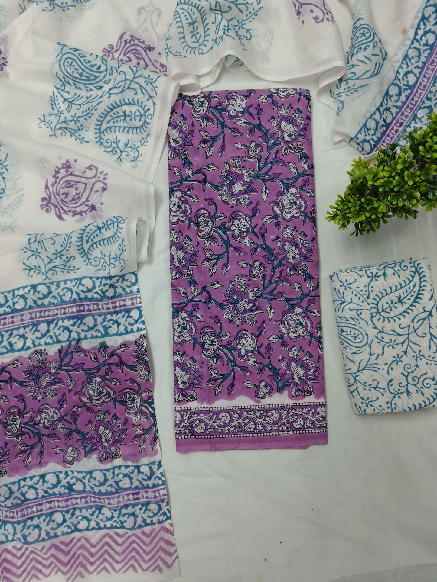 Block printed suit set