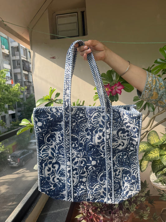 Quilted tote bag