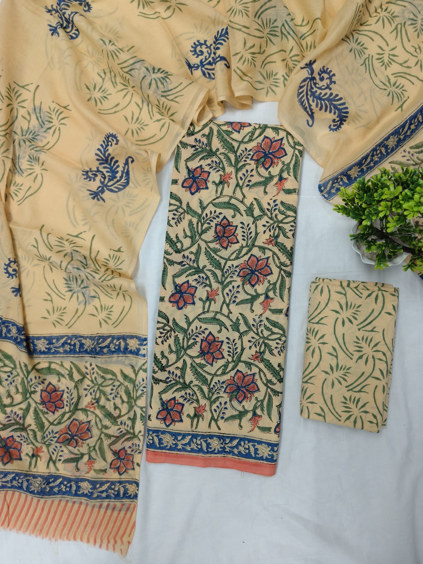 Block printed suit set