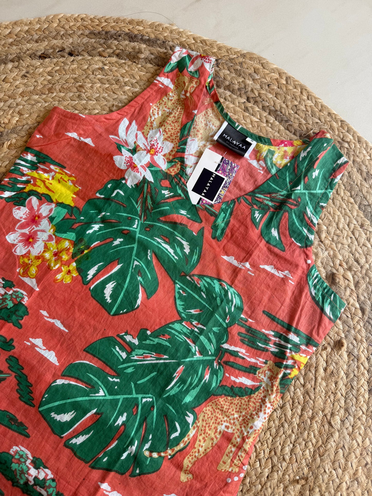 Tangerine Kurti in V neck