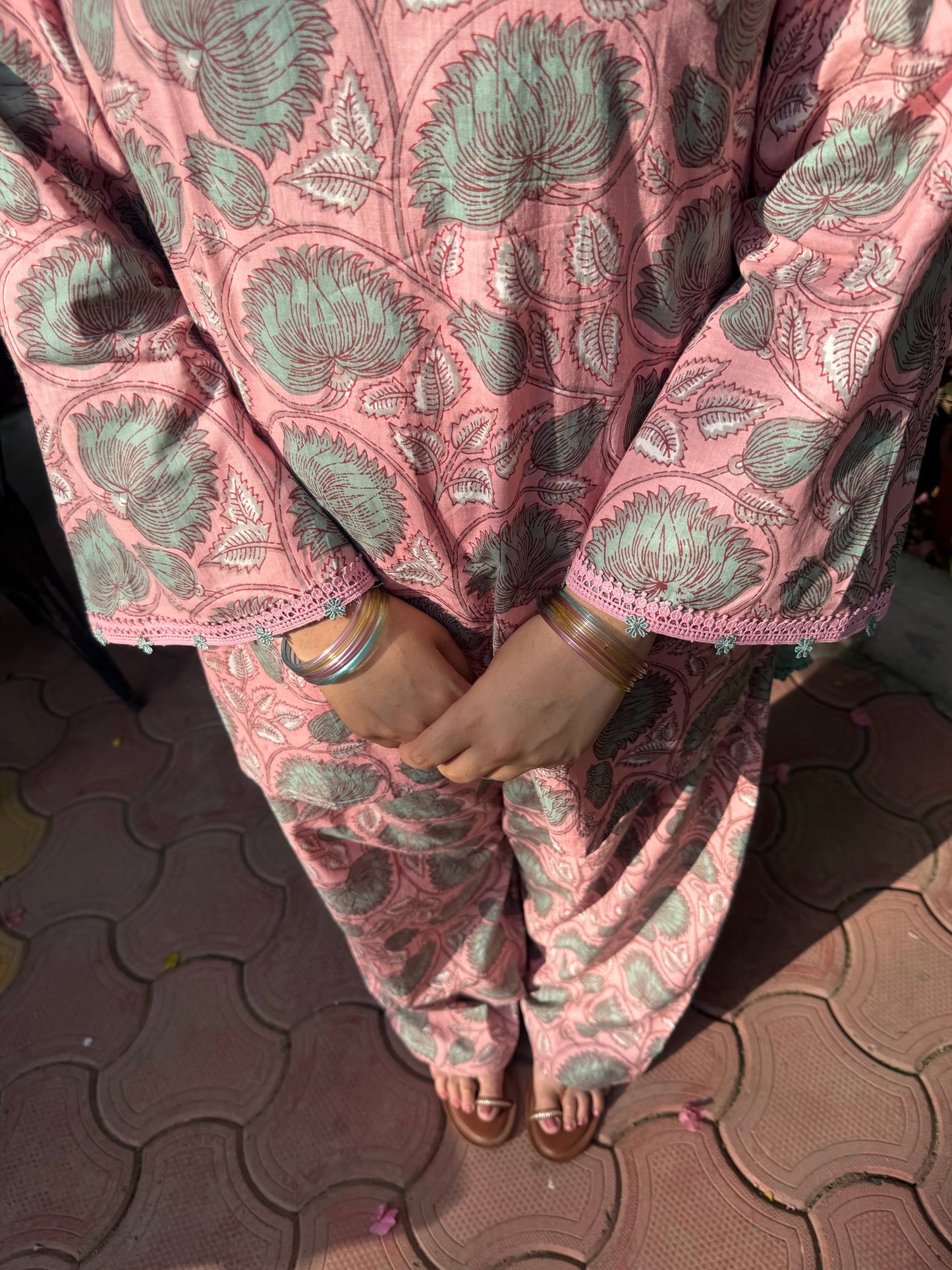 Noor set