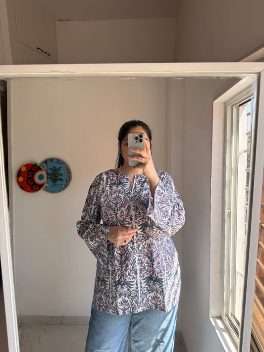 White A line sleeves Kurti