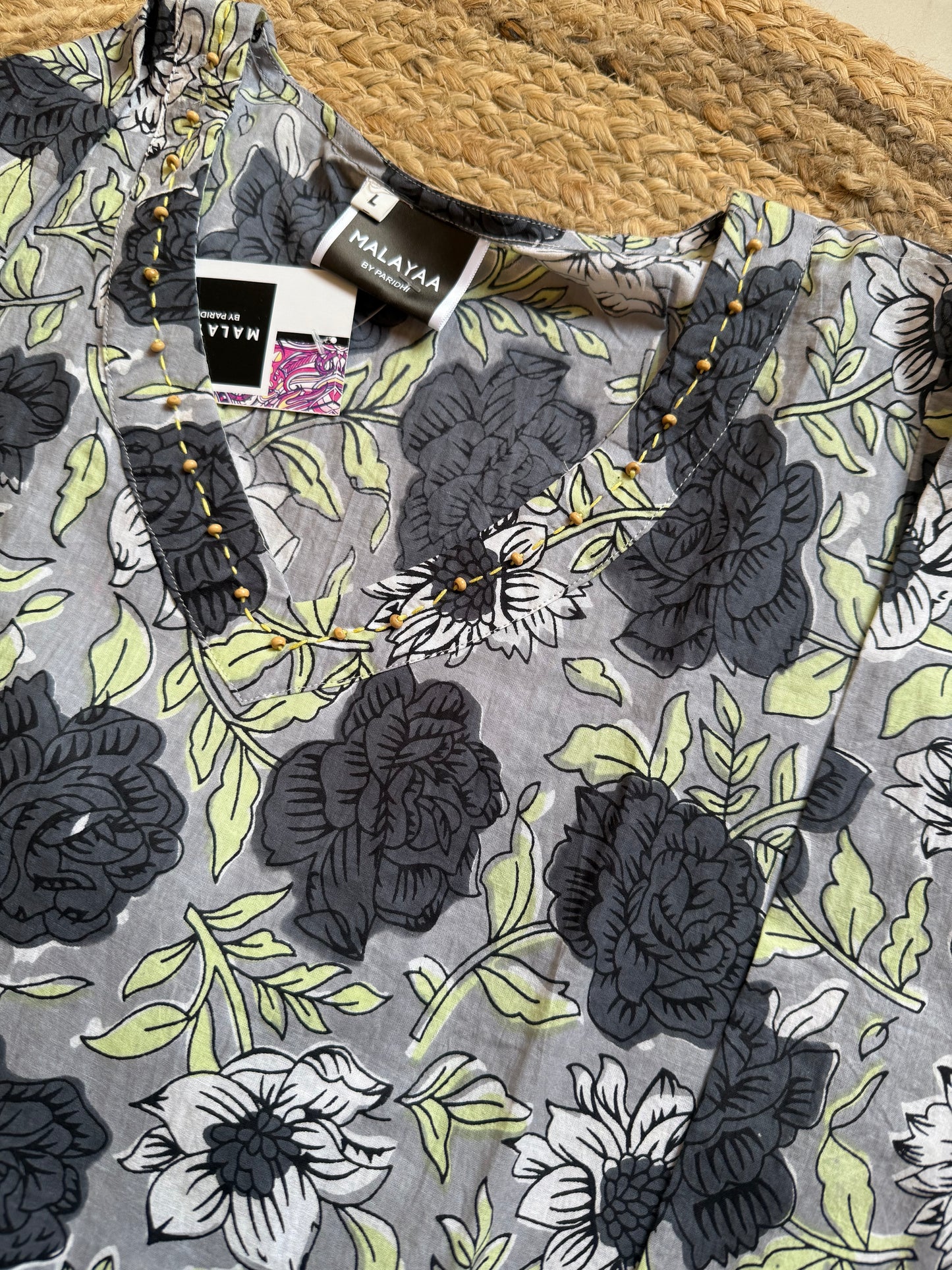 phool bagh short Kurti