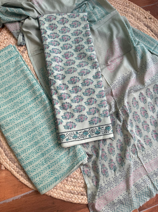 Green Small motif Block printed suit set