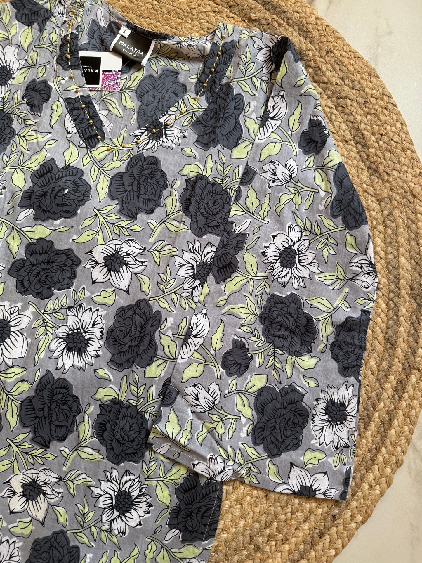 phool bagh short Kurti