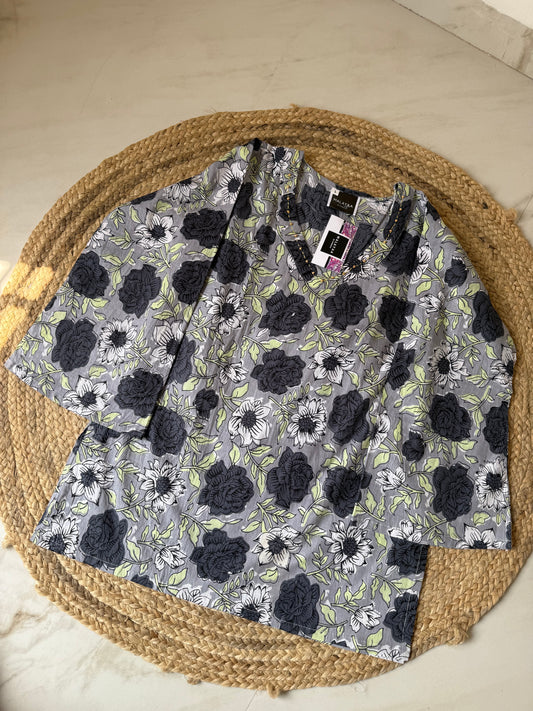 Grey rose Katha emblished Kurti