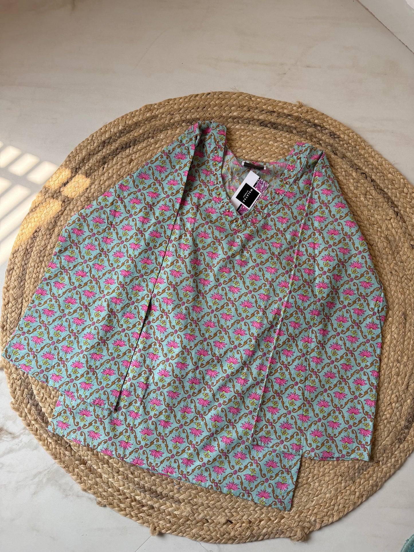 Lotus Katha emblished Kurti