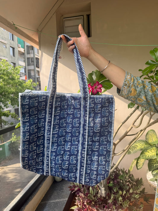 Quilted tote bag