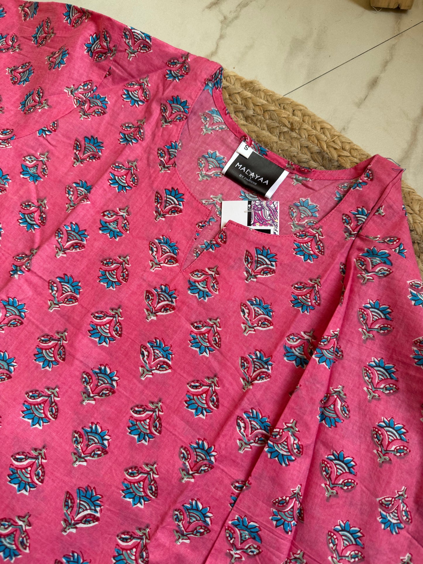 Gulabi Long Kurti